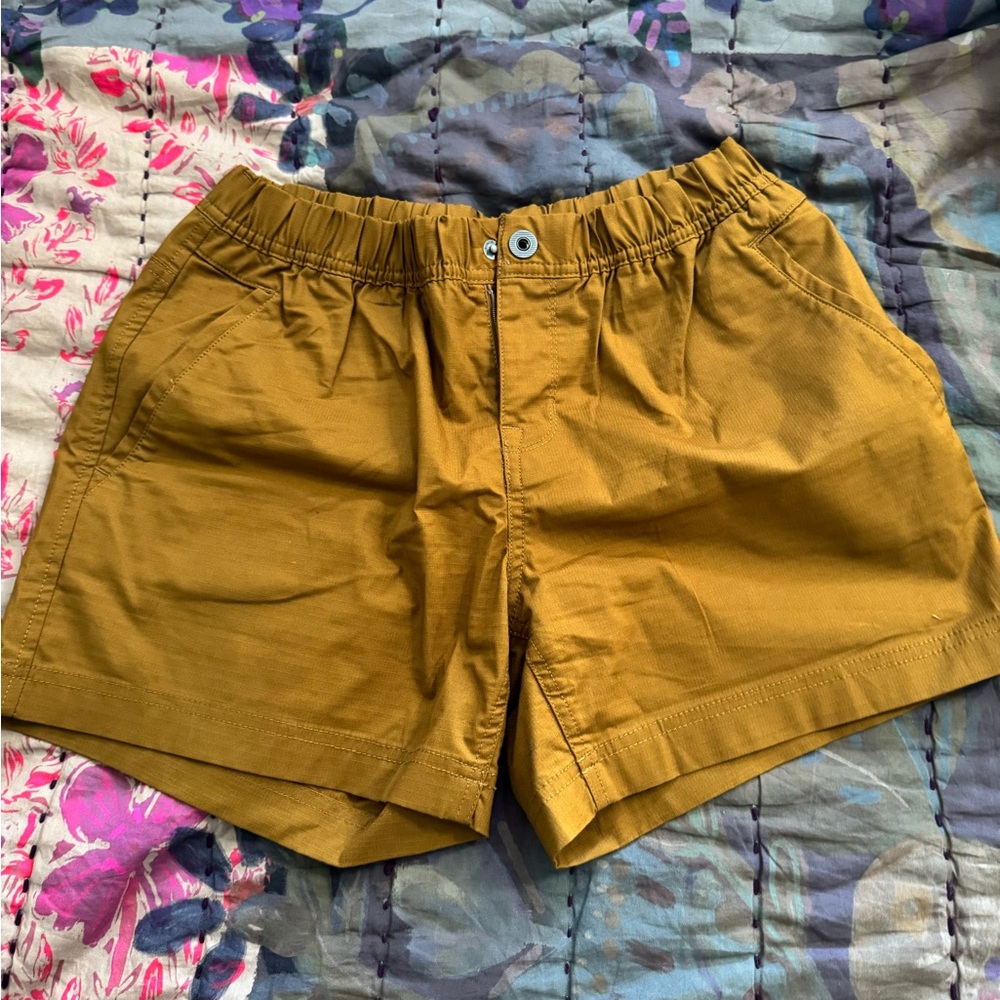Prana Peak Women's Cargo Shorts size 6